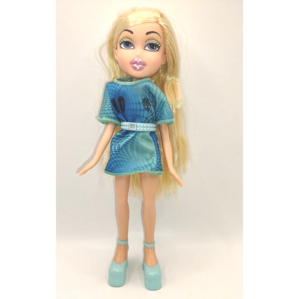 Bratz 2001 Cloe Doll With Blue Green Dress & Shoes Chloe MGA Purple Eyes 10 inch